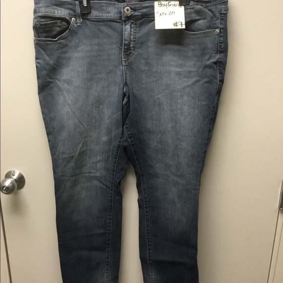 Torrid Boyfriend jeans - Picture 3 of 3